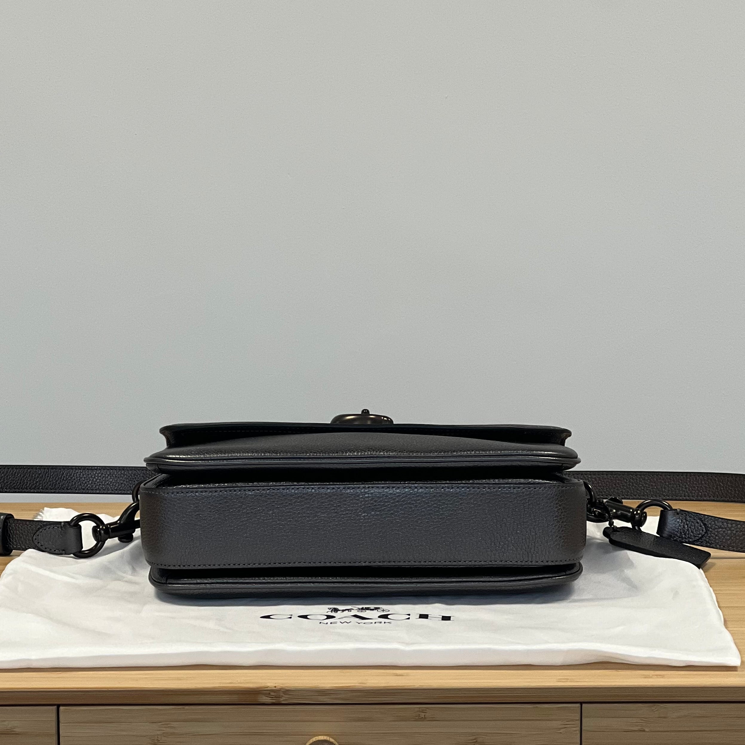 Preloved Coach Cassie