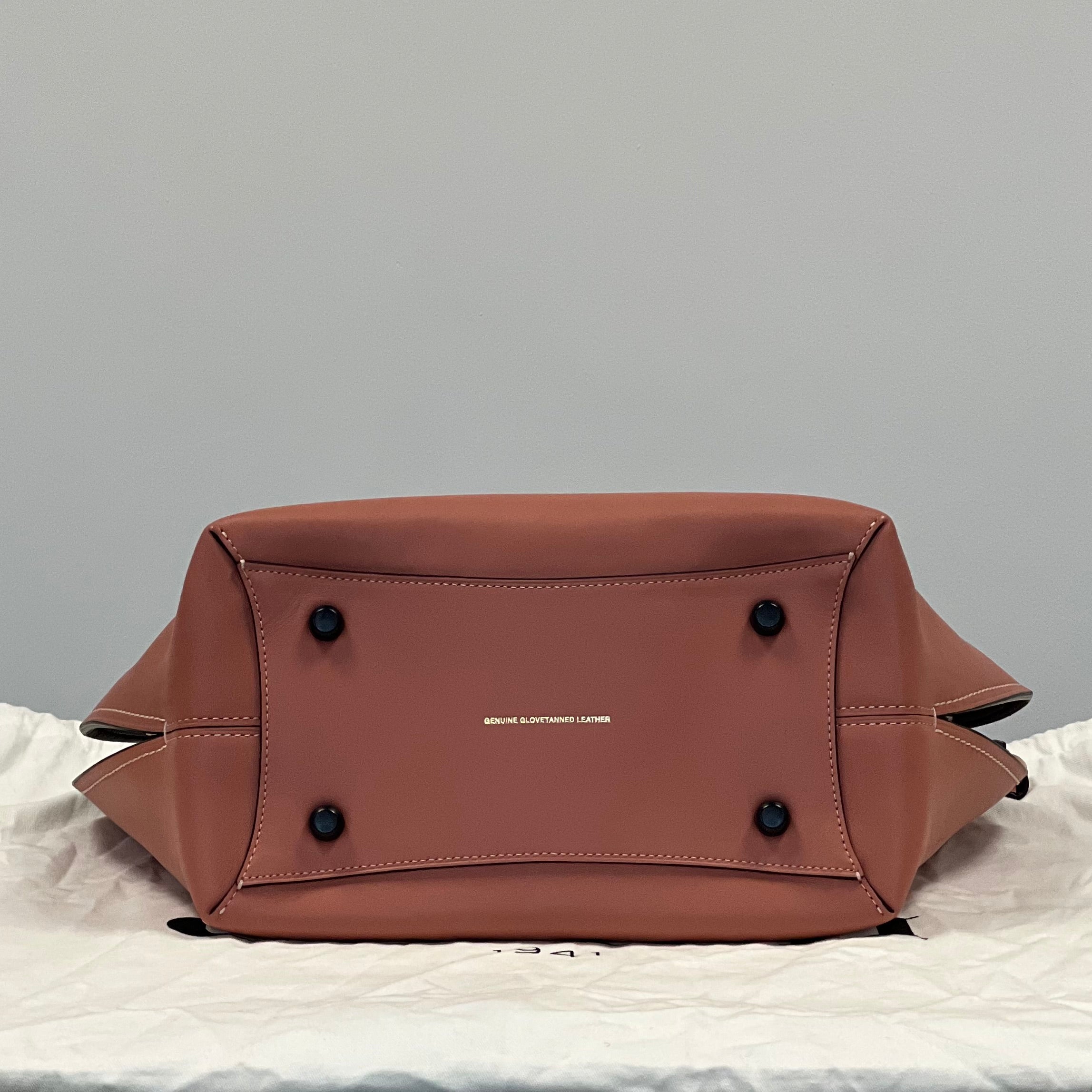 Preloved Coach Dakotah