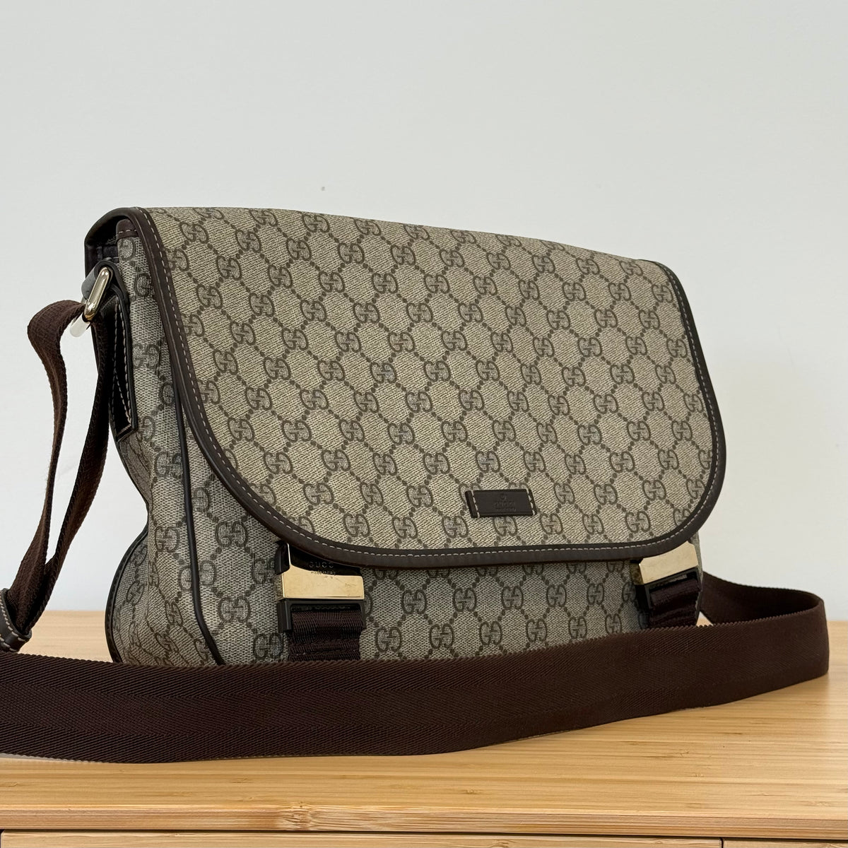Preloved Gucci Supreme Messenger