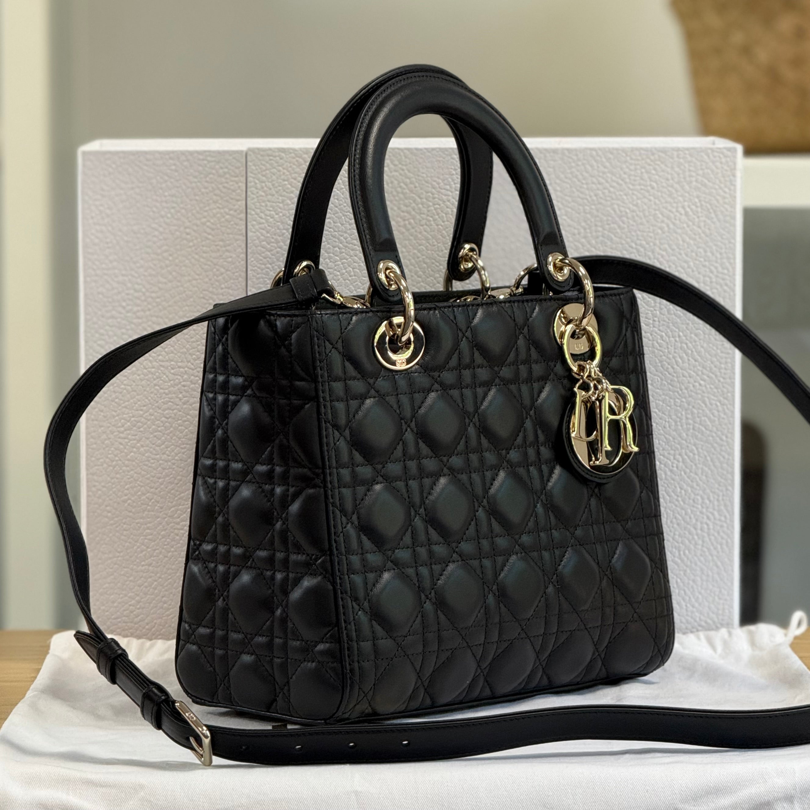 Preloved Christian Dior Lady Dior Medium