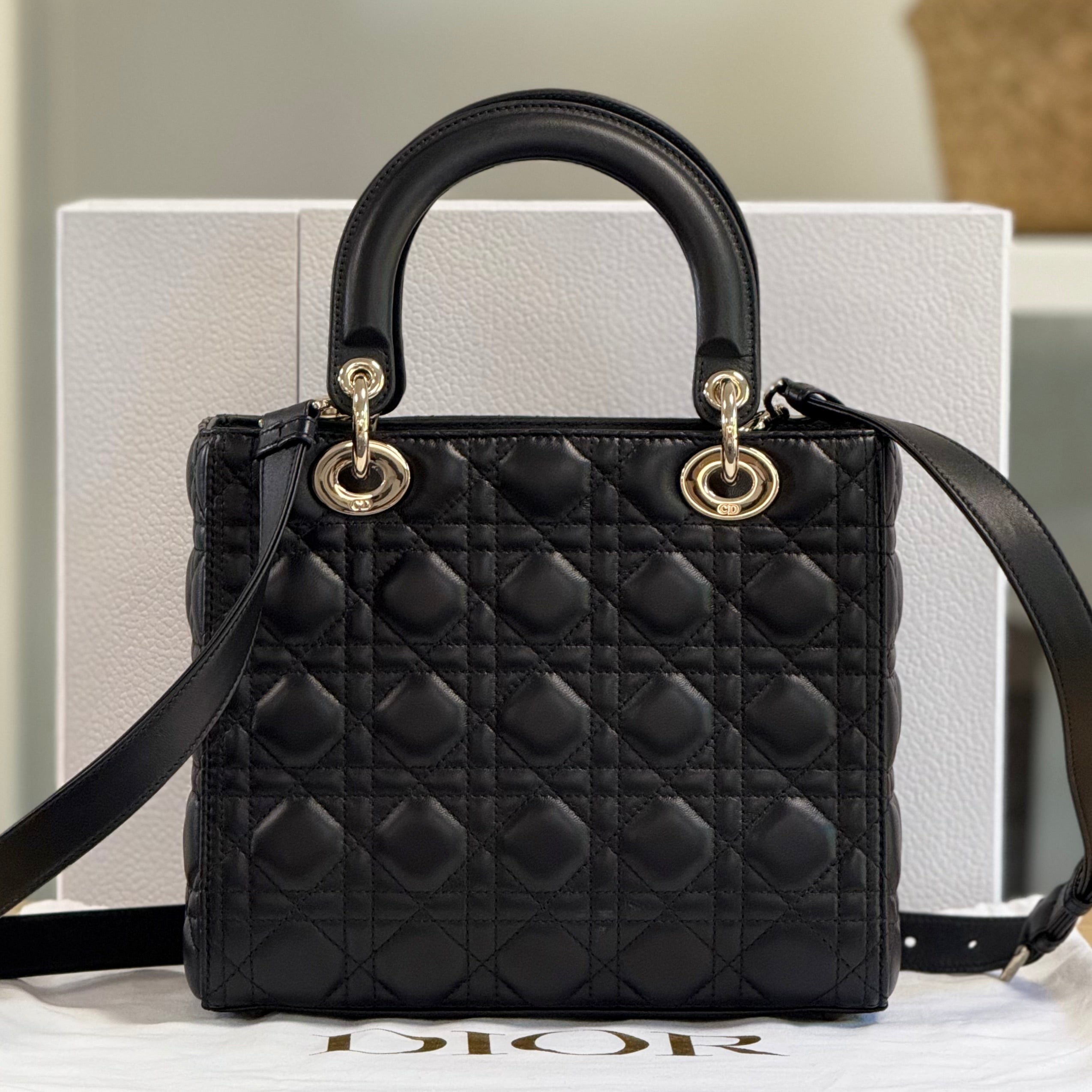 Preloved Christian Dior Lady Dior Medium