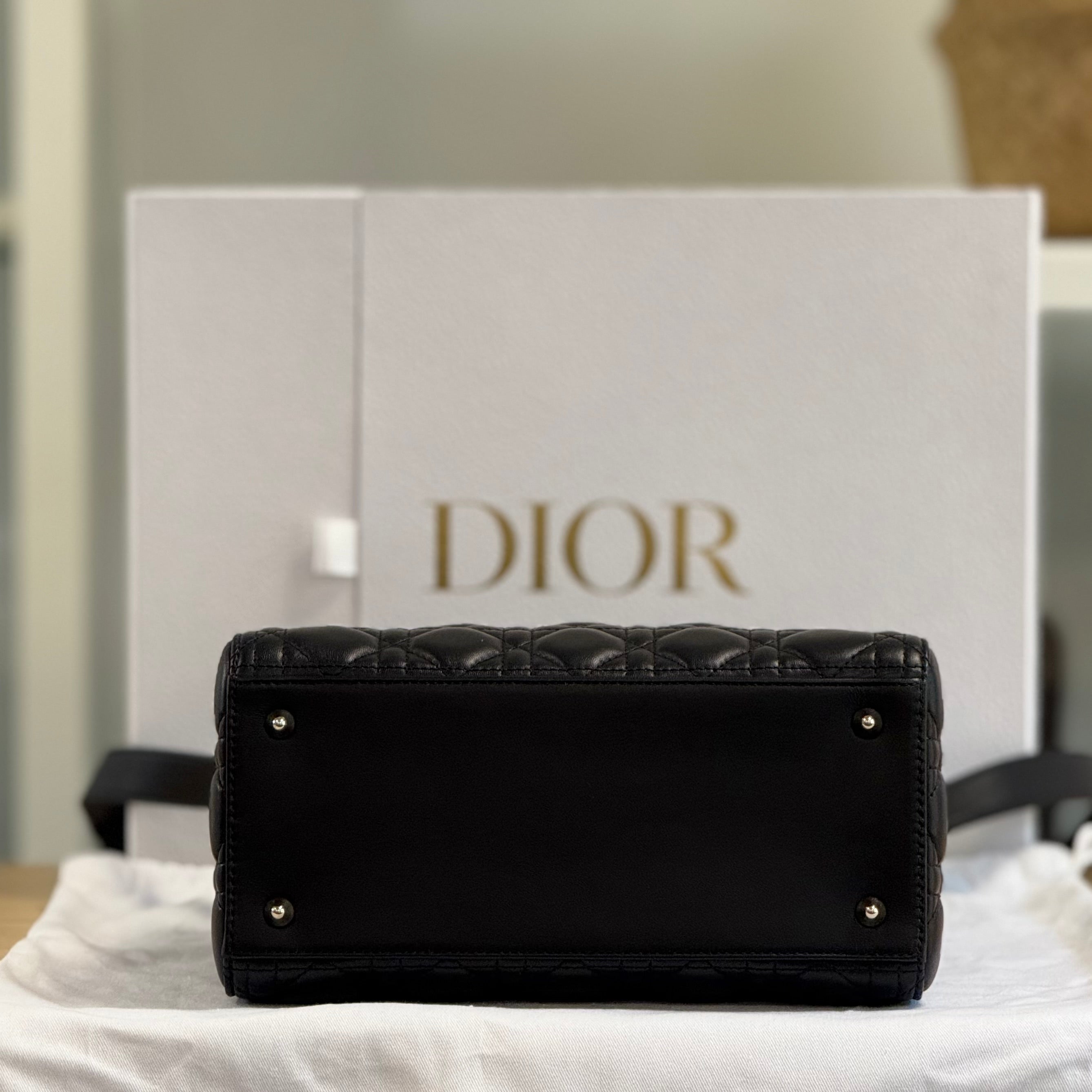 Preloved Christian Dior Lady Dior Medium