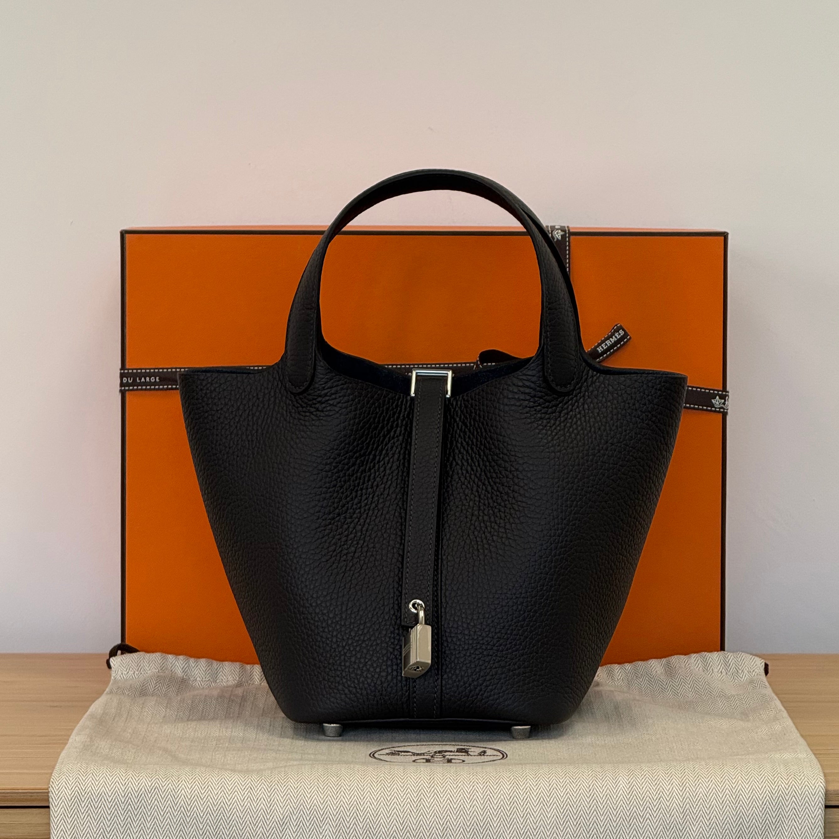 Hermès Picotin Lock 18 — Noir | Armcandy Bag Co – ARMCANDY BAG CO