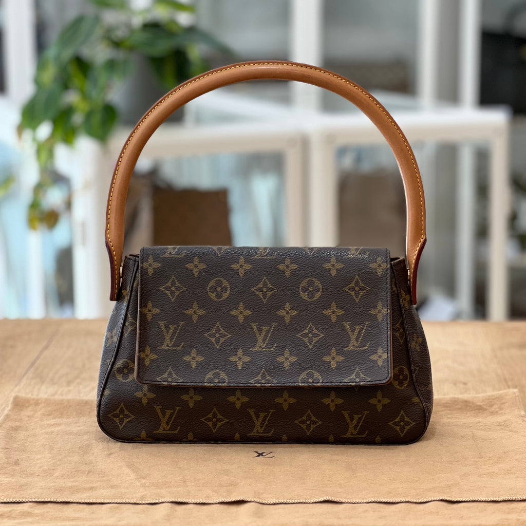 Shop Louis Vuitton Mini pochette accessoires (M80732) by lifeisfun