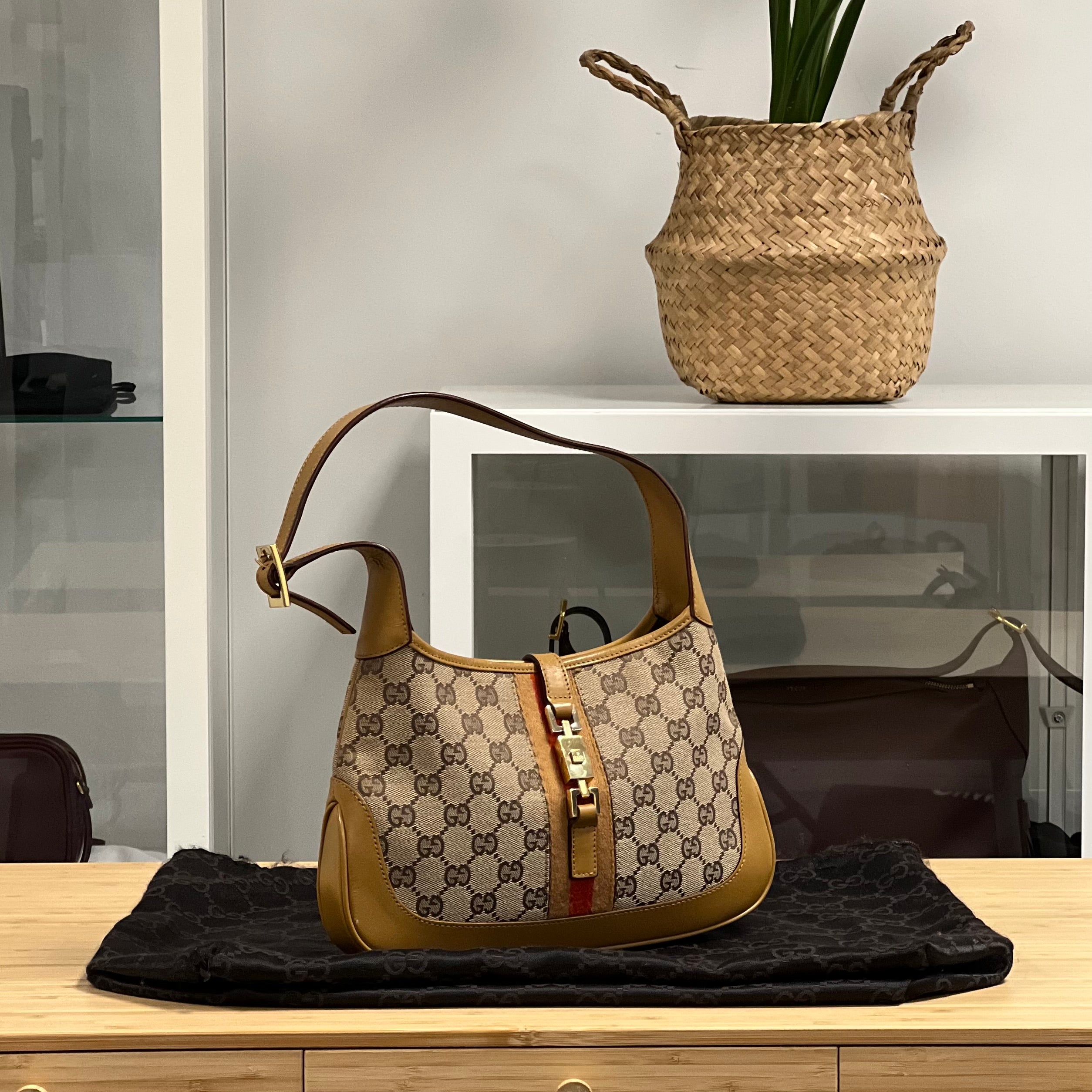 Preloved Gucci Jackie