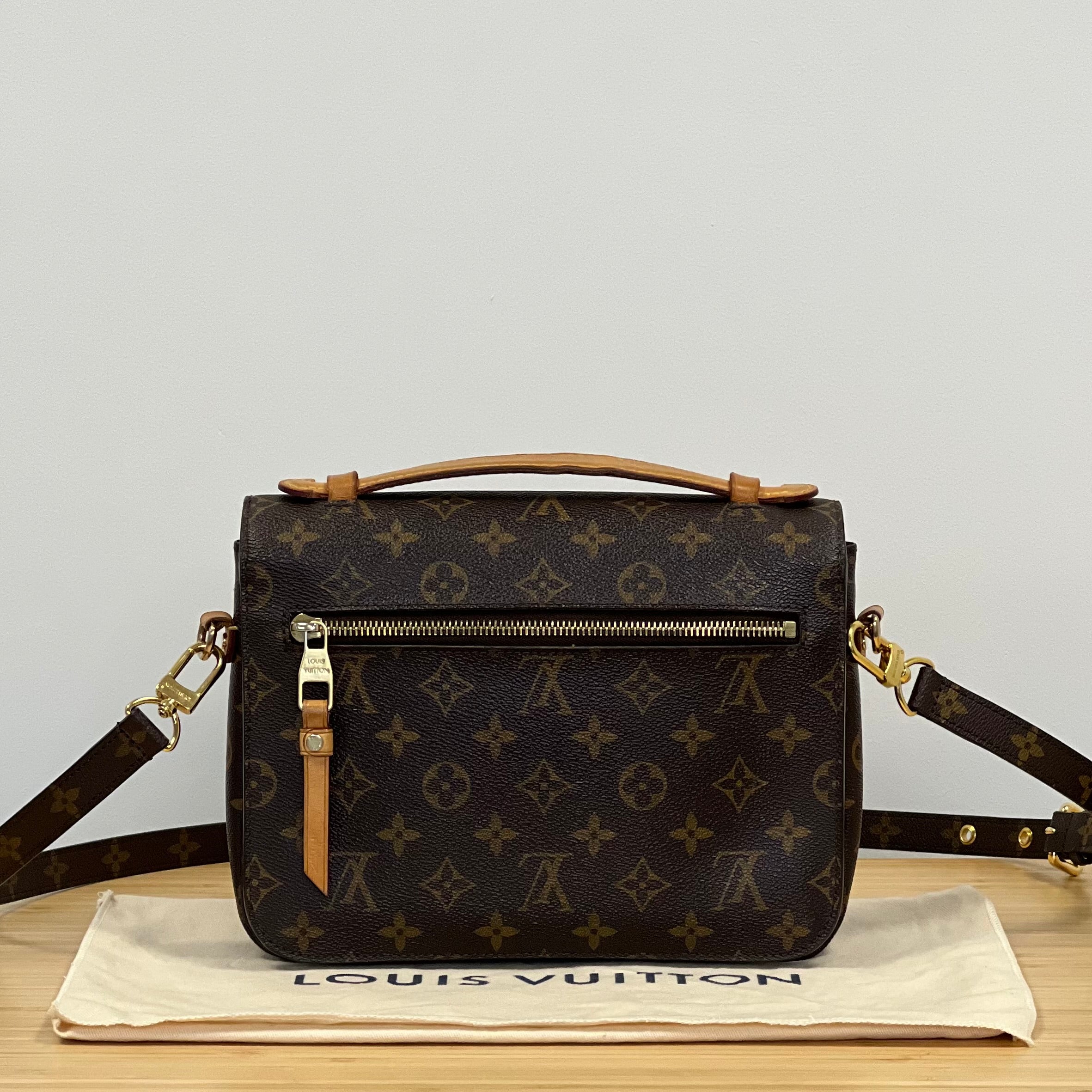 Preloved Louis Vuitton Pochette Metis