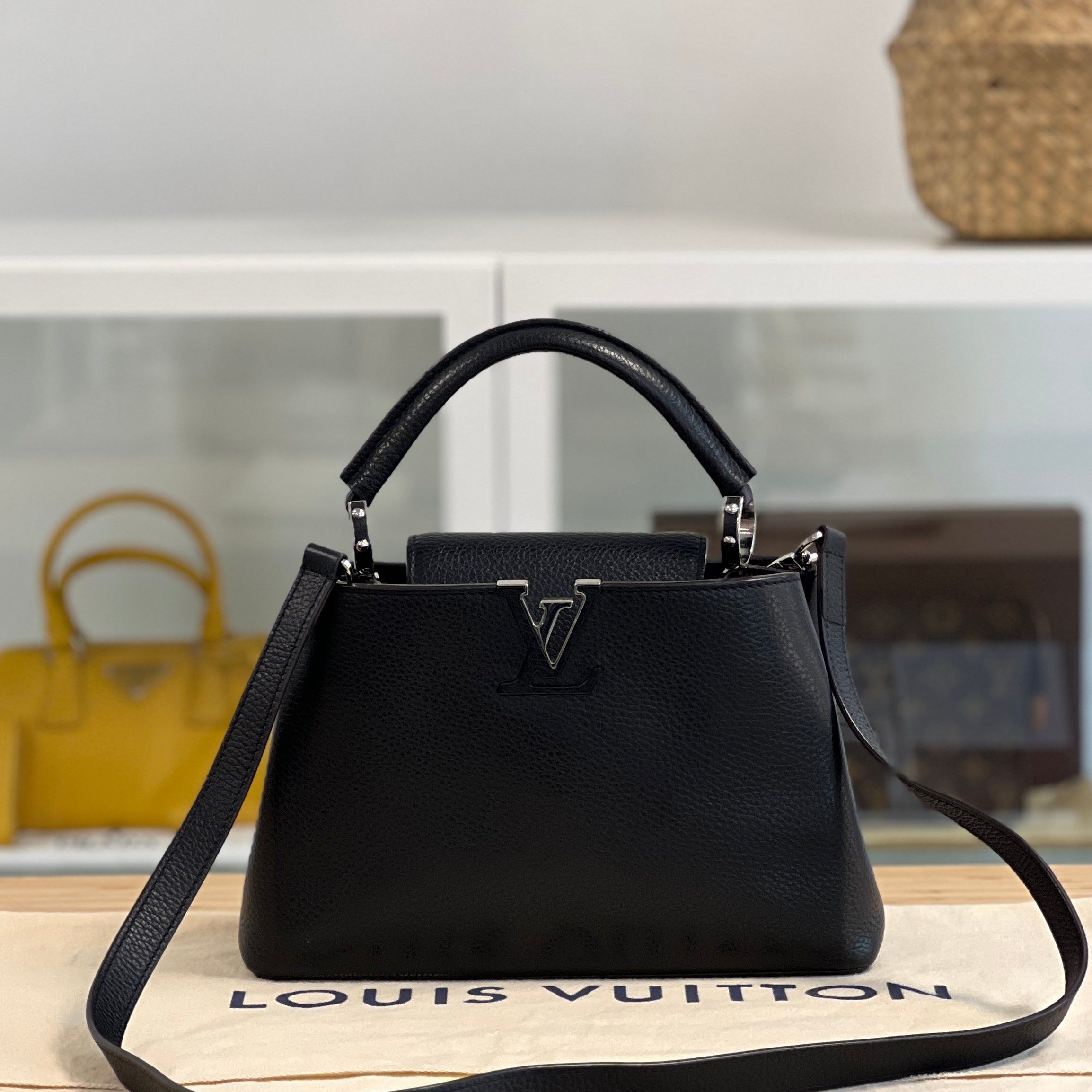 Louis Vuitton Capucines BB