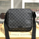 Louis Vuitton District PM