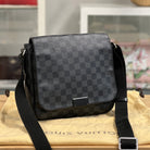 Louis Vuitton District PM