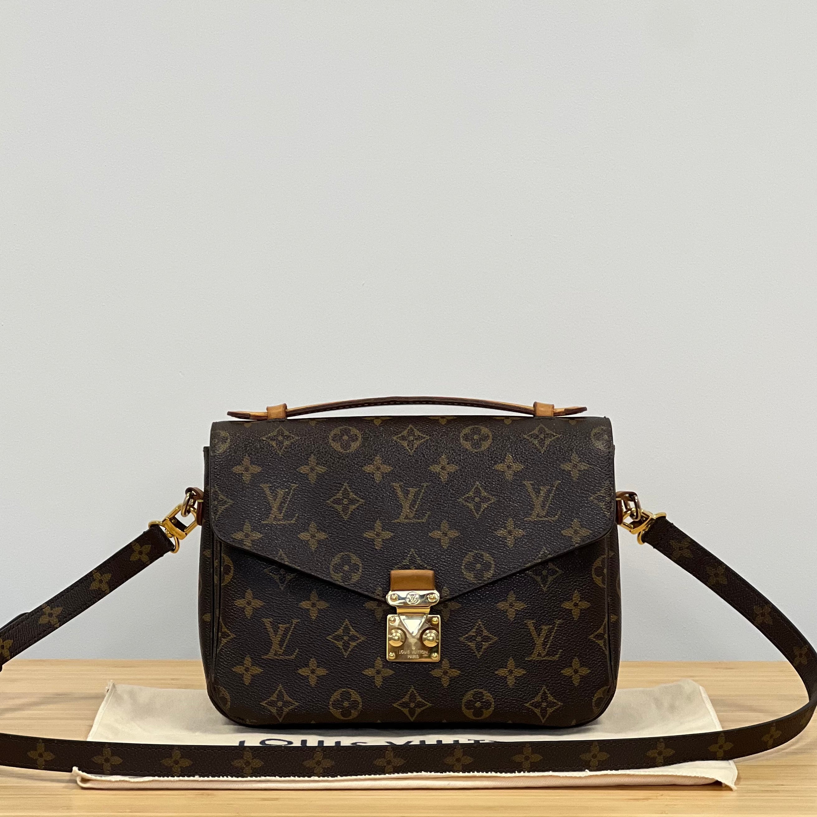 Chanel, Hermès, Louis Vuitton, Celine, Bottega Veneta – ARMCANDY