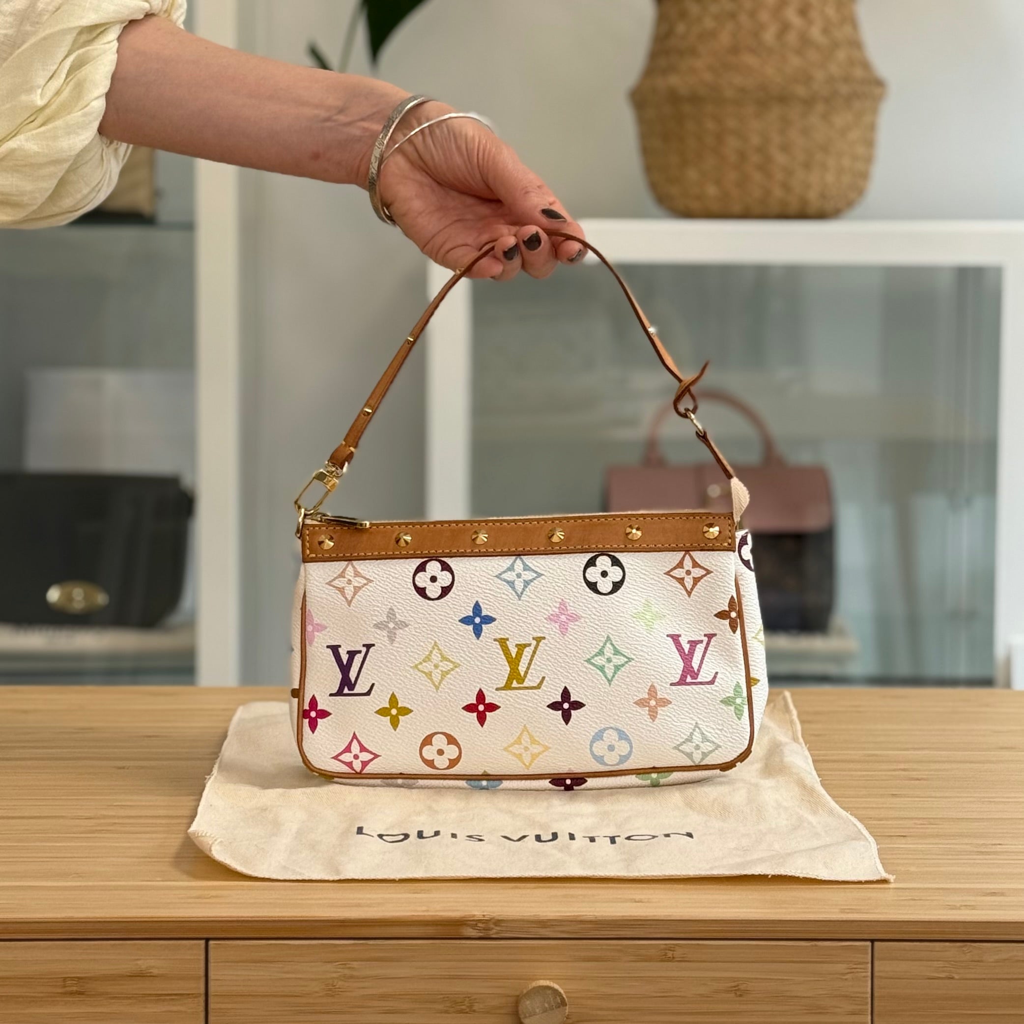 Preloved Takashi Murakami Pochette 2004