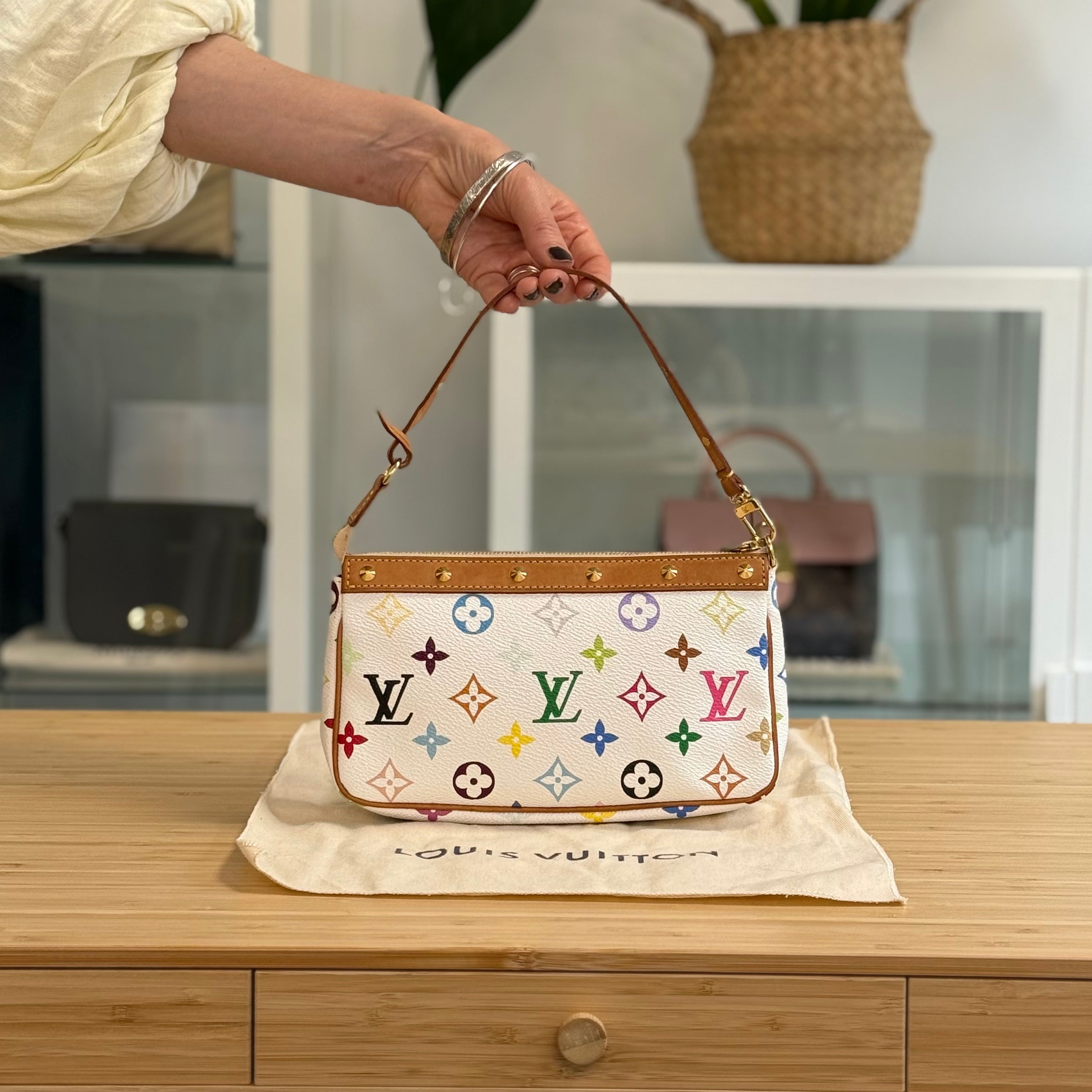 Preloved Takashi Murakami Pochette 2004