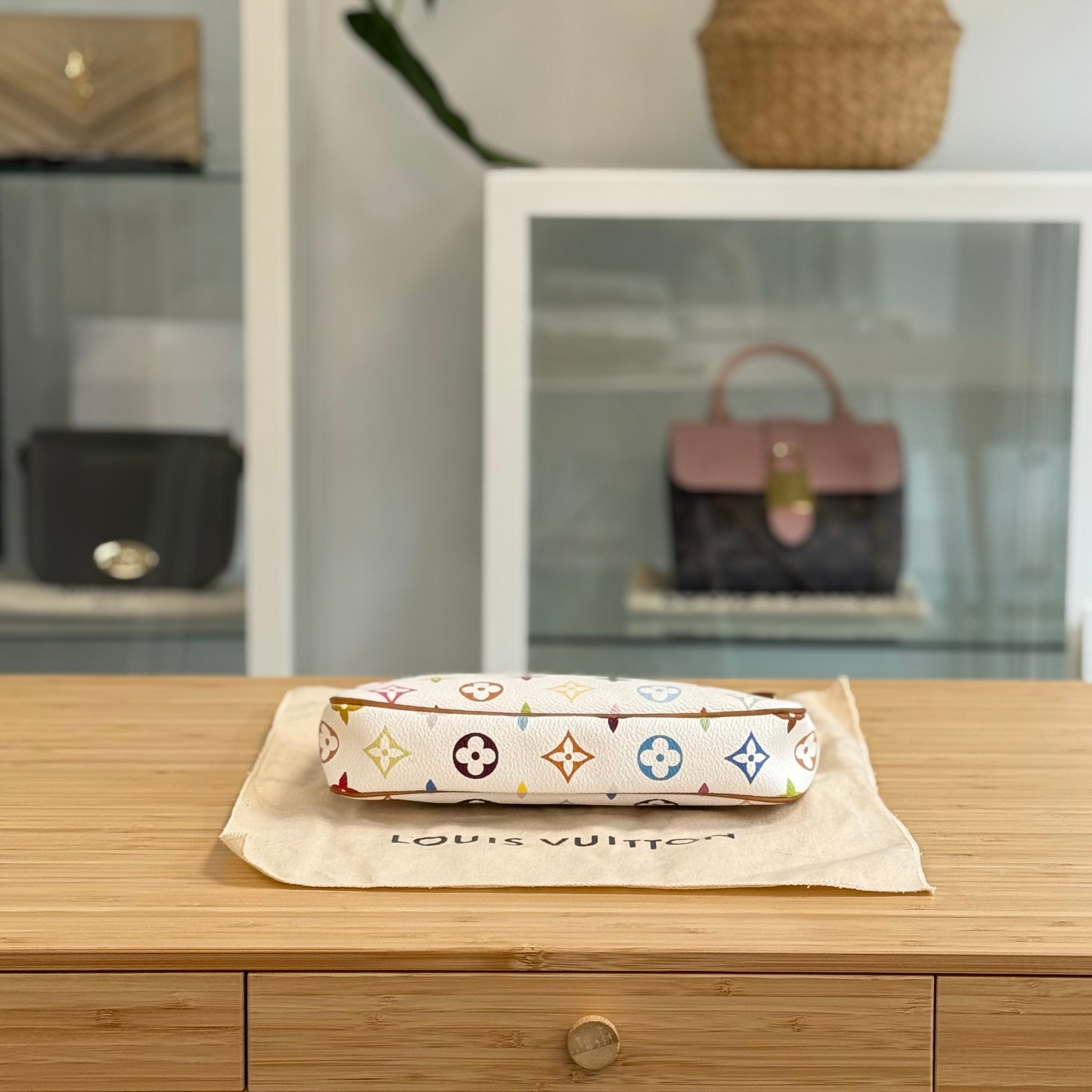 Preloved Takashi Murakami Pochette 2004