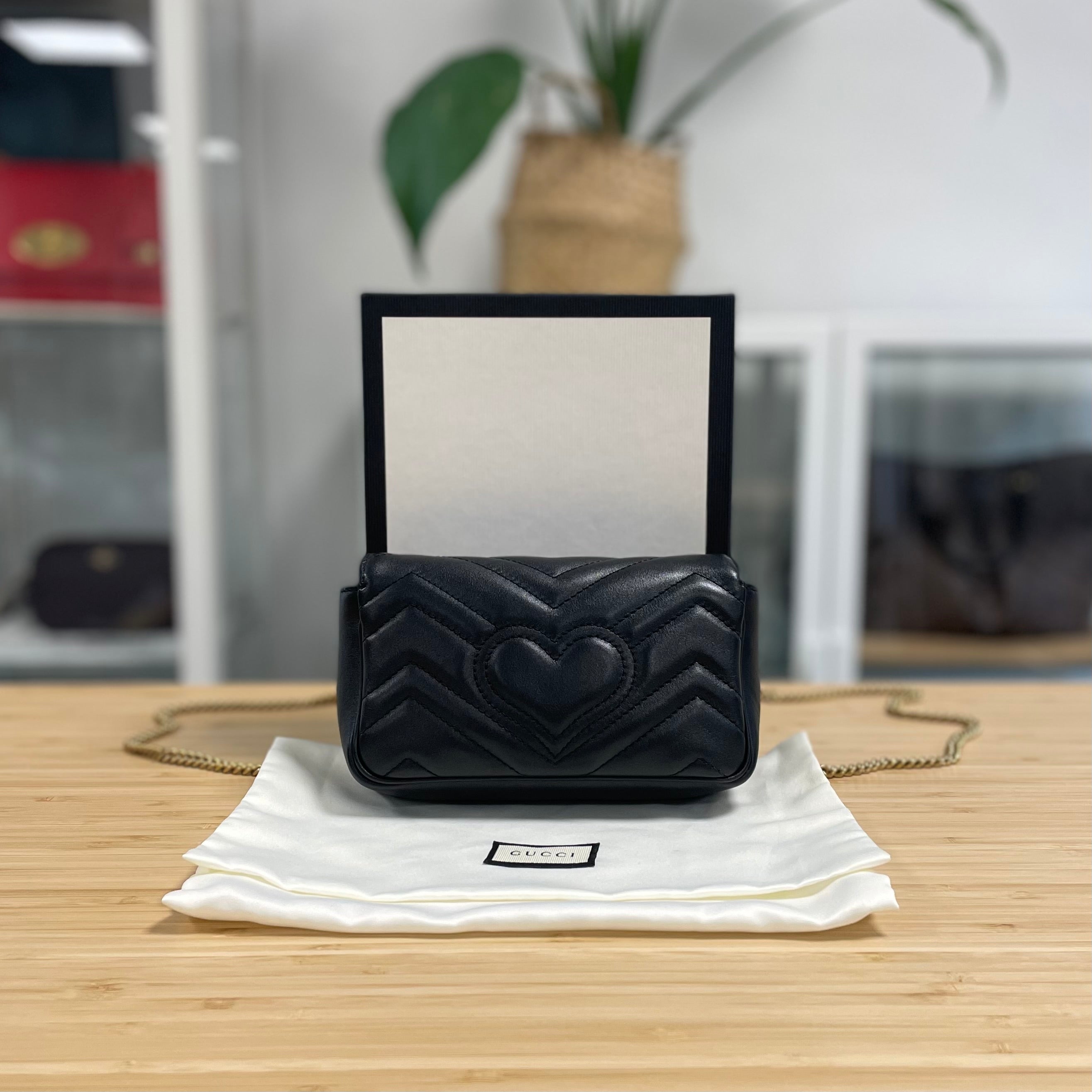 Gucci Marmont Super Mini