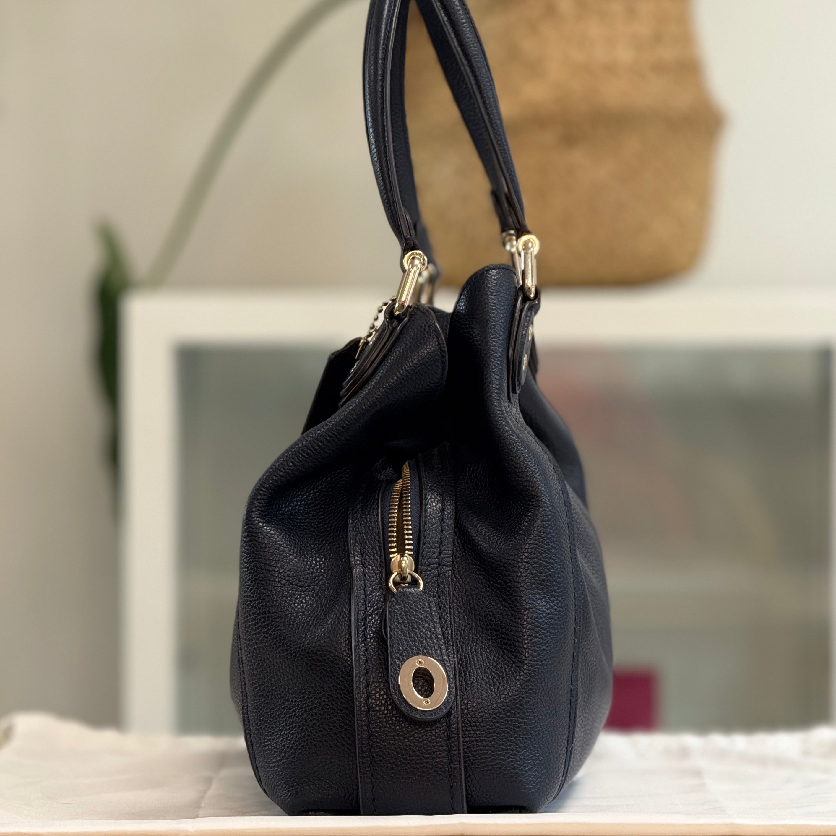 Preloved Coach Edie 31