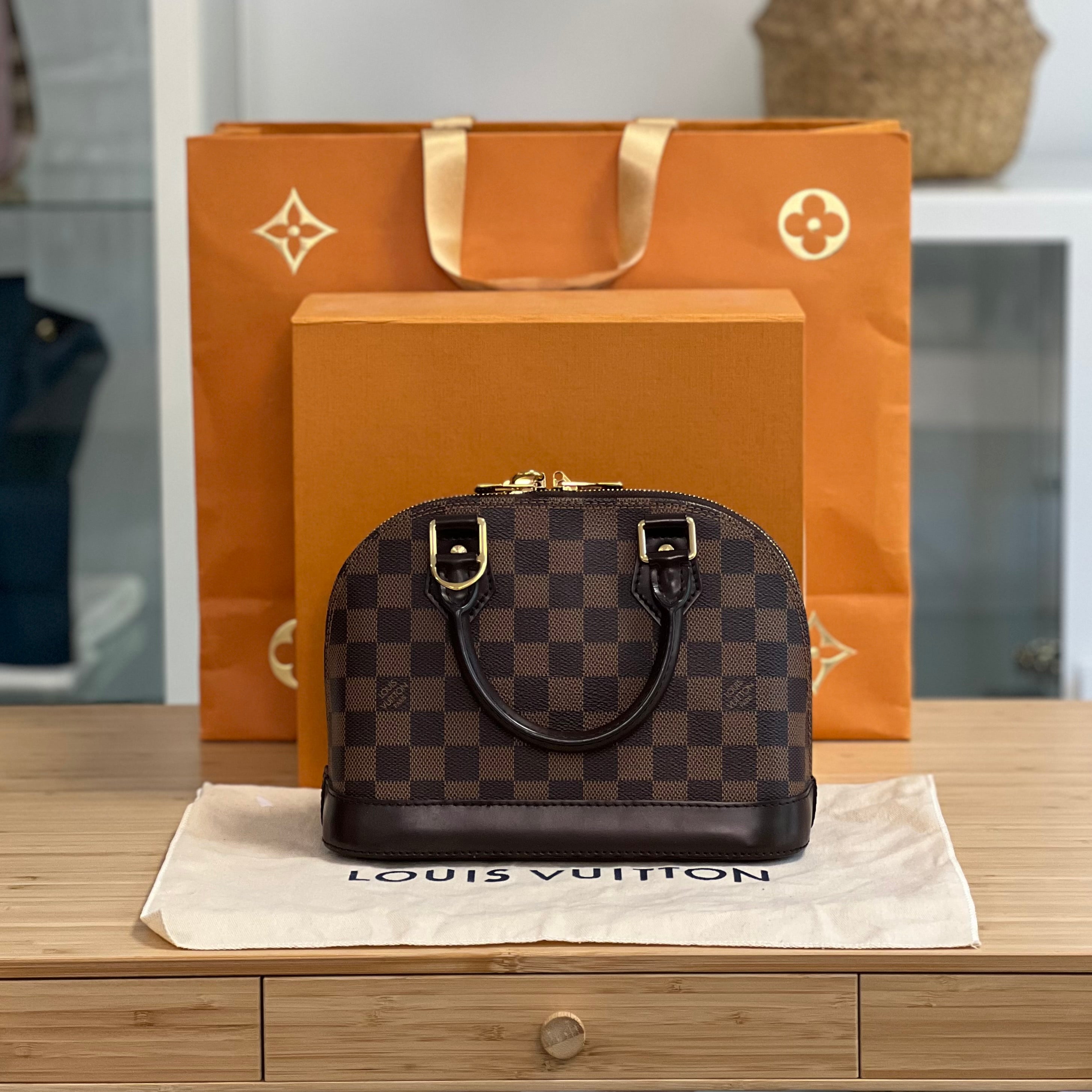 Louis Vuitton Alma 
