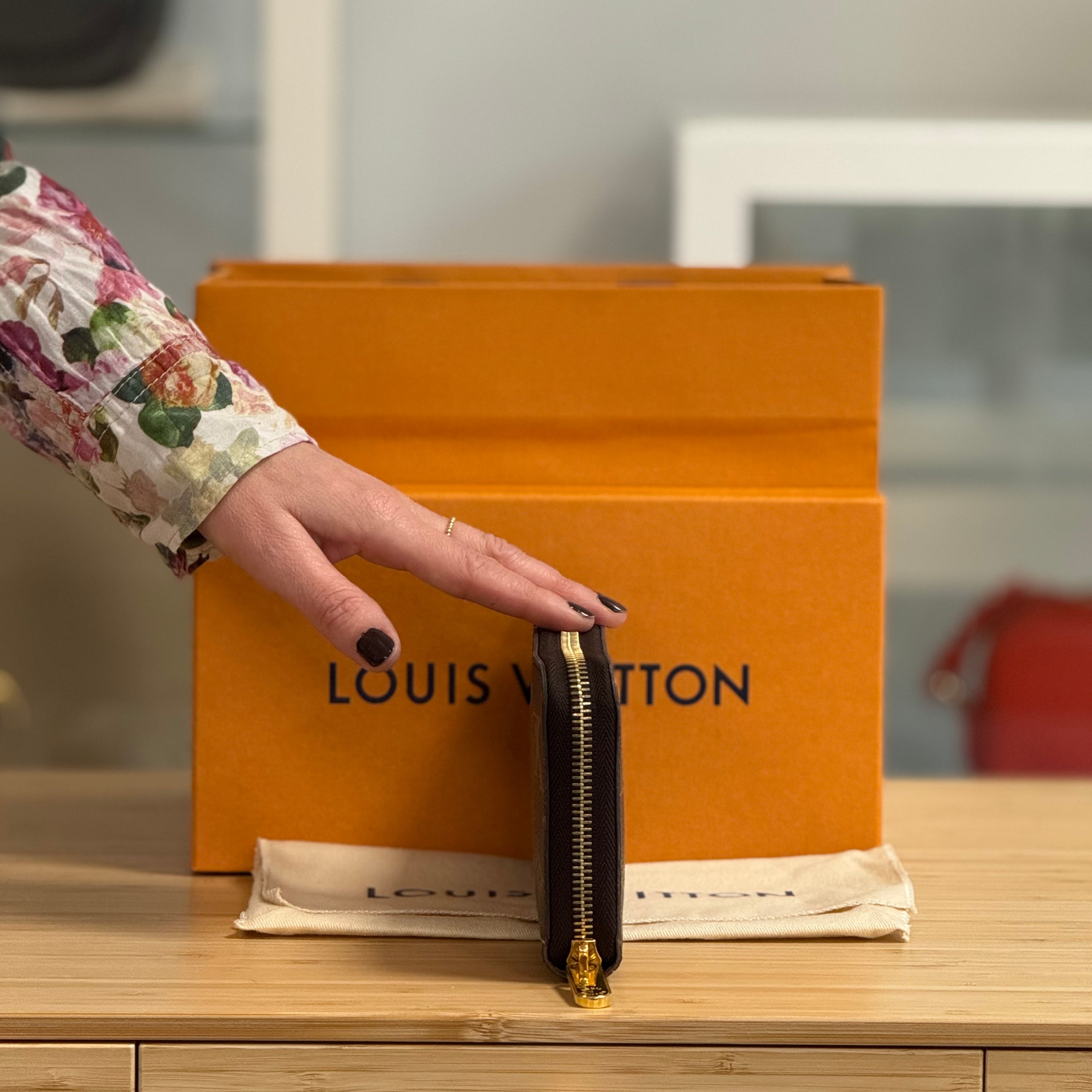 Louis Vuitton Zippy Wallet