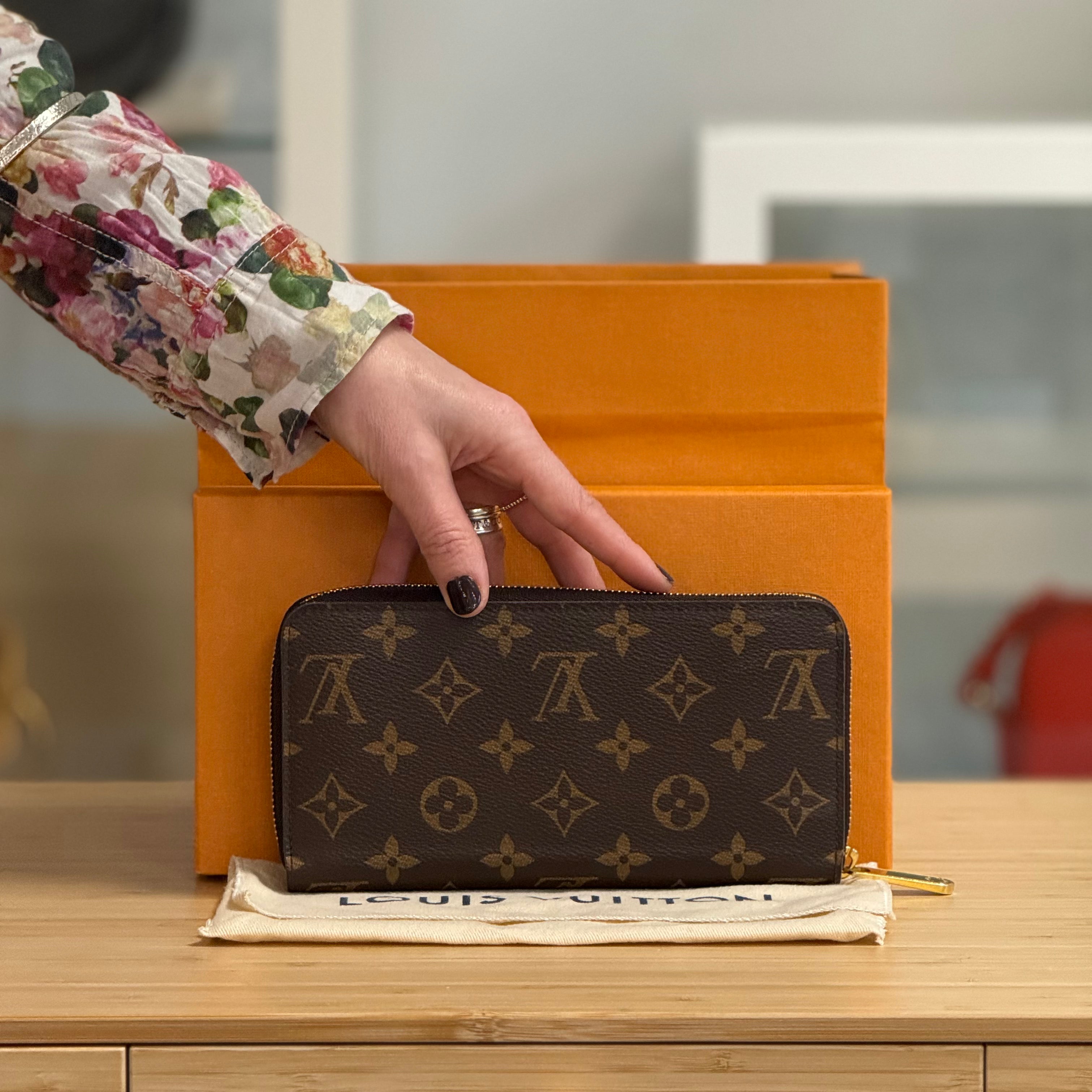 Louis Vuitton Zippy Wallet