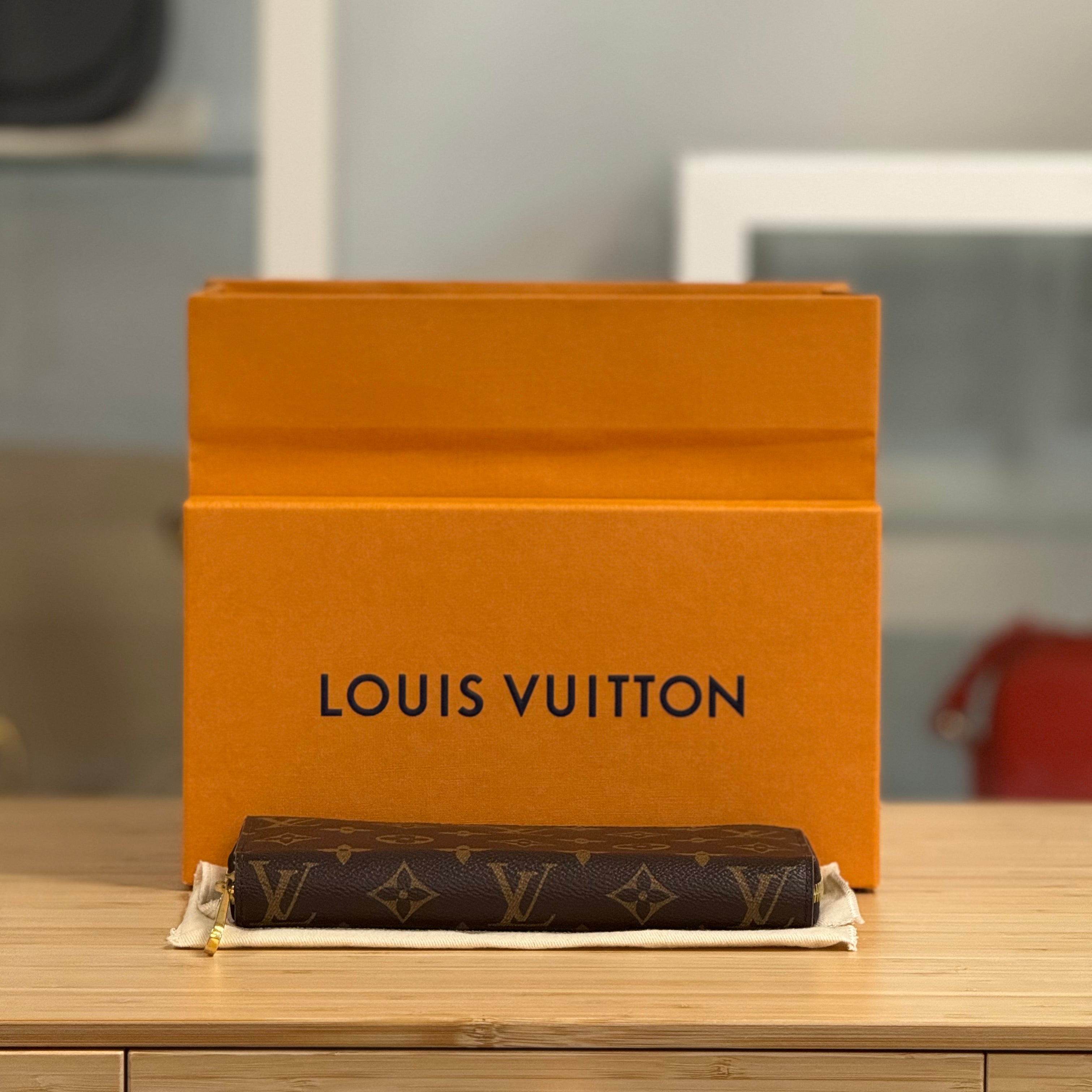 Louis Vuitton Zippy Wallet