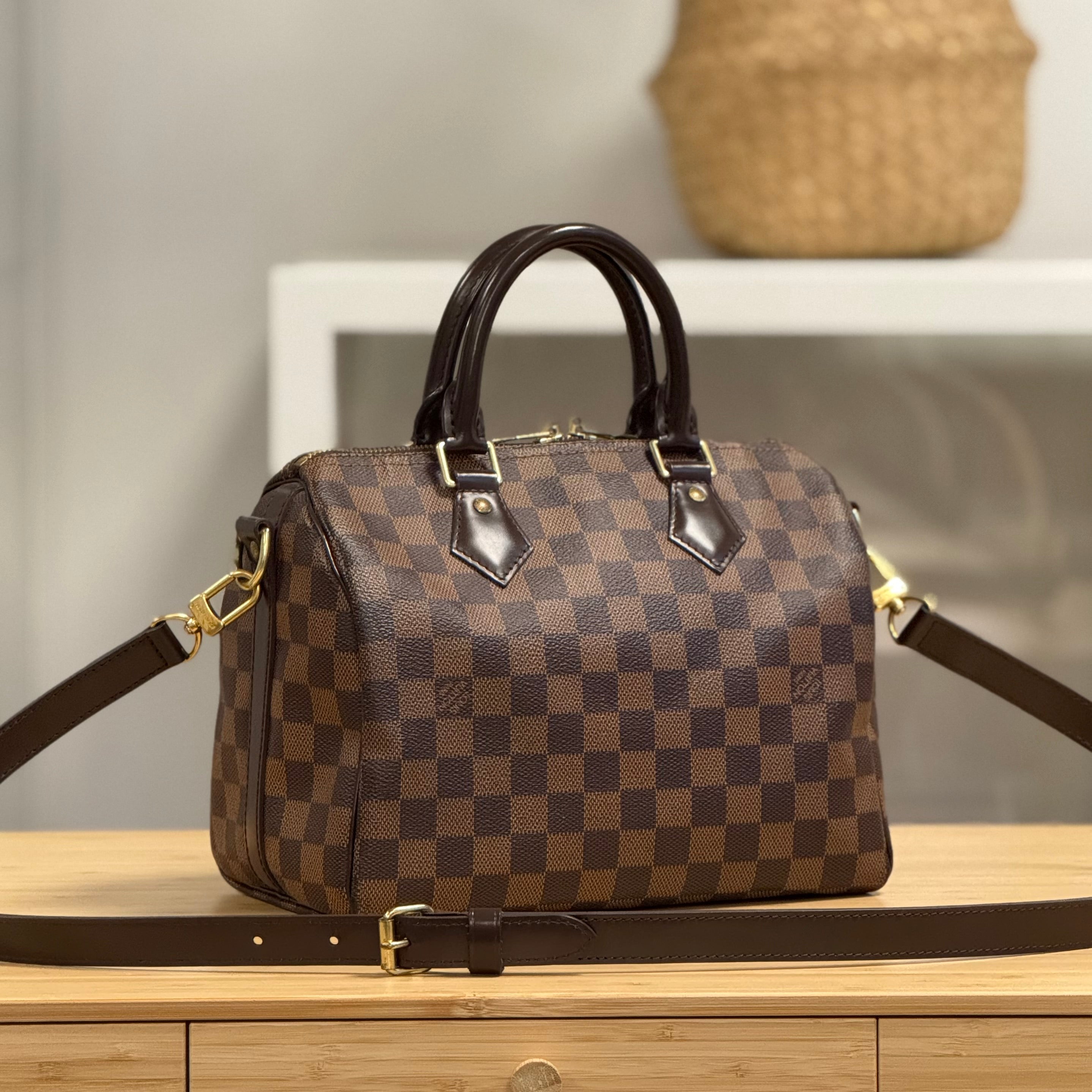 Chanel, Hermès, Louis Vuitton, Celine, Bottega Veneta – ARMCANDY