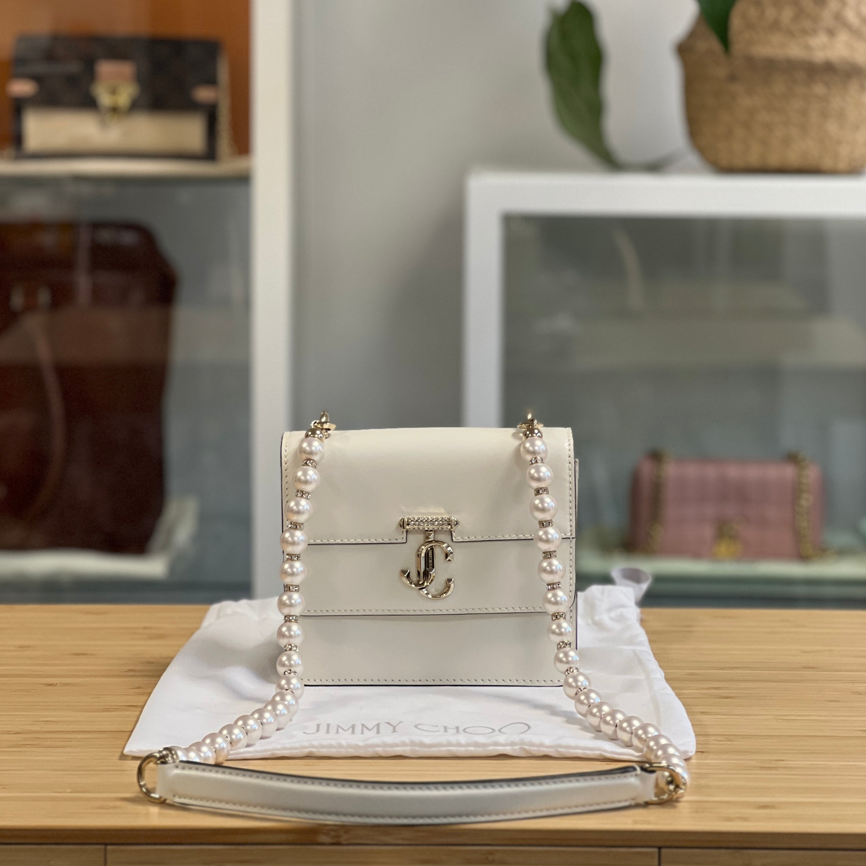 ★JIMMY CHOO★ AVENUE Quad CQO【完売前に!】 Jimmy Choo Avenue Quad Quilted Leather Shoulder Bag Women's