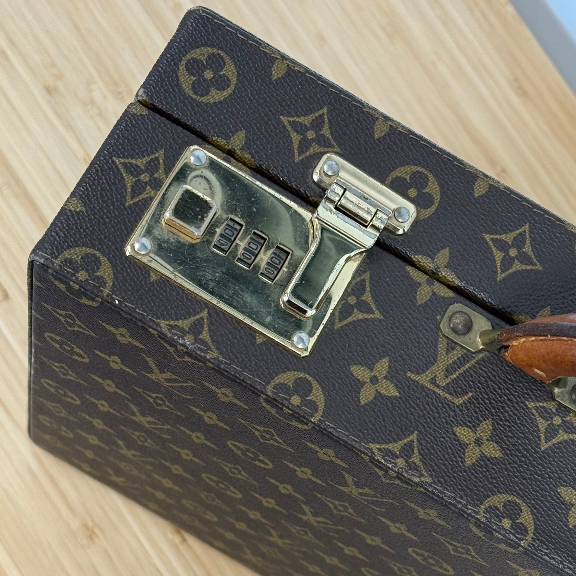 Louis Vuitton Président Attaché Case – ARMCANDY BAG CO