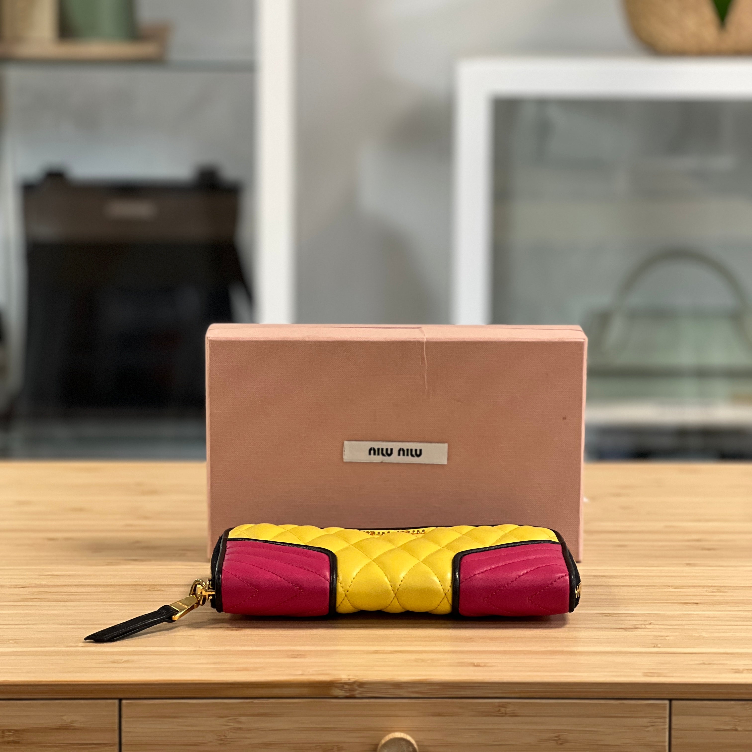 小物 miu miu leather wallet pastel yellow Miu Miu Matelassé leather wallet for Women - Yellow in UAE